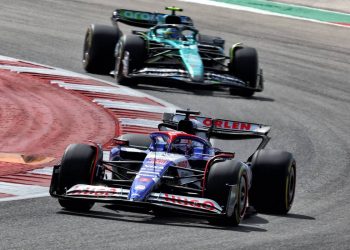 Liam Lawson and Fernando Alonso exchanged words following their battle in the Sprint. Image: Batchelor / XPB Images