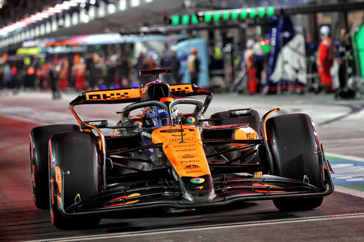 Oscar Piastri was left without an answer for why McLaren failed to make a step gain in Qualifying 3 for the Las Vegas Grand Prix. Image: Batchelor / XPB Images