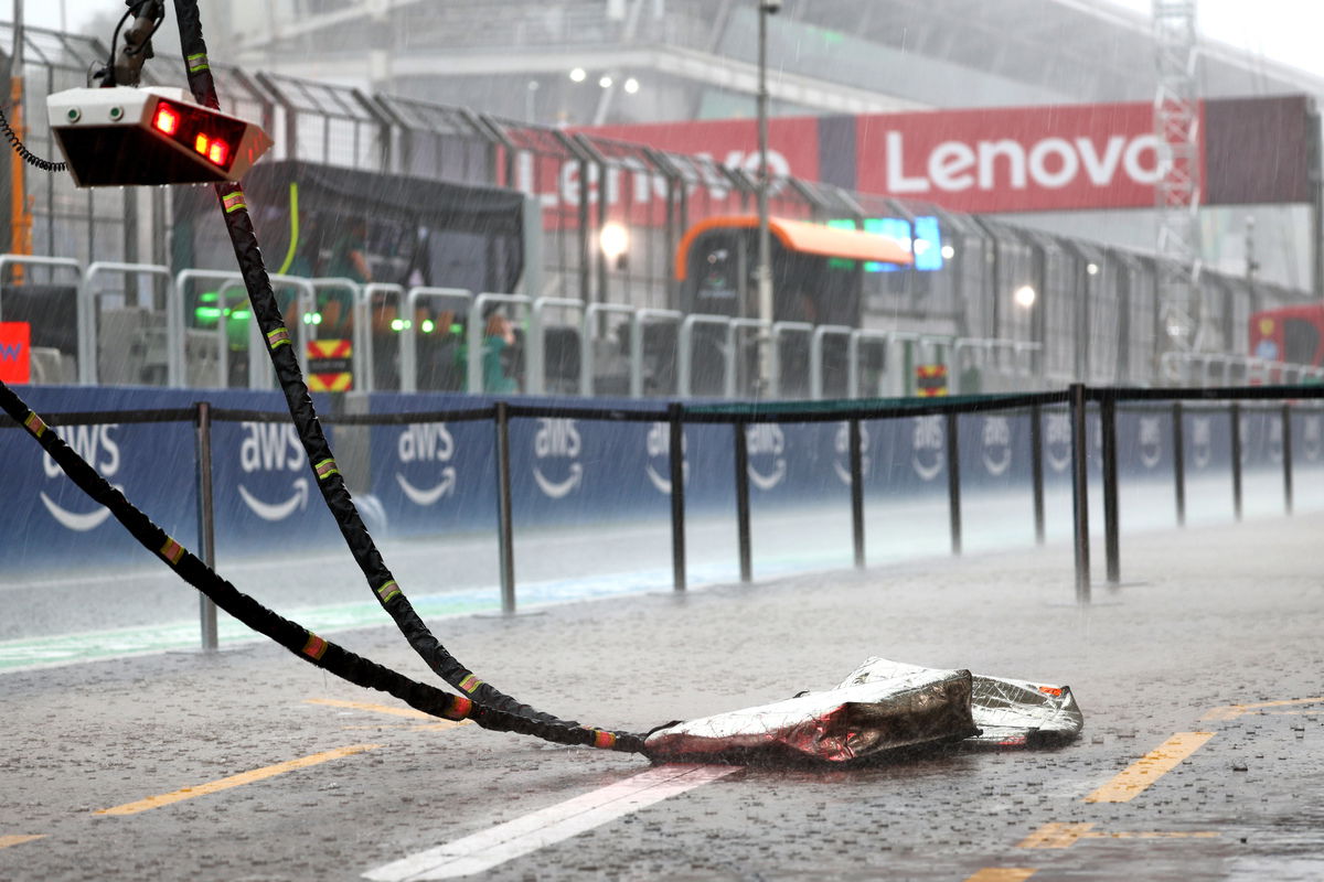 Heaving rain around the Interlagos circuit has delayed the start of qualifying for the Sao Paulo Grand Prix. Image: Charniaux / XPB Images