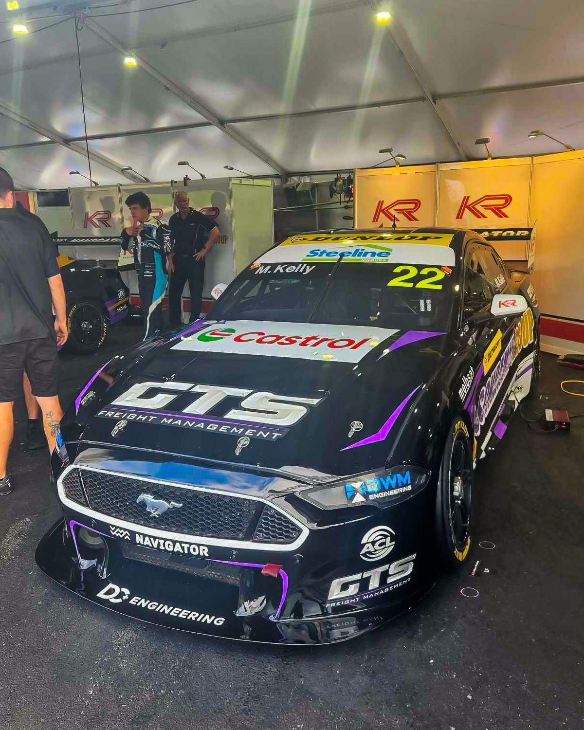 Kelly Mustang back after 03:30 finish