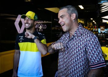 The Australian Grand Prix Corporation has been told by a court that it must pay $2.84 million to World Touring Music for the cancellation of Robbie Williams’ 2020 performance. Image: Charniaux / XPB Images