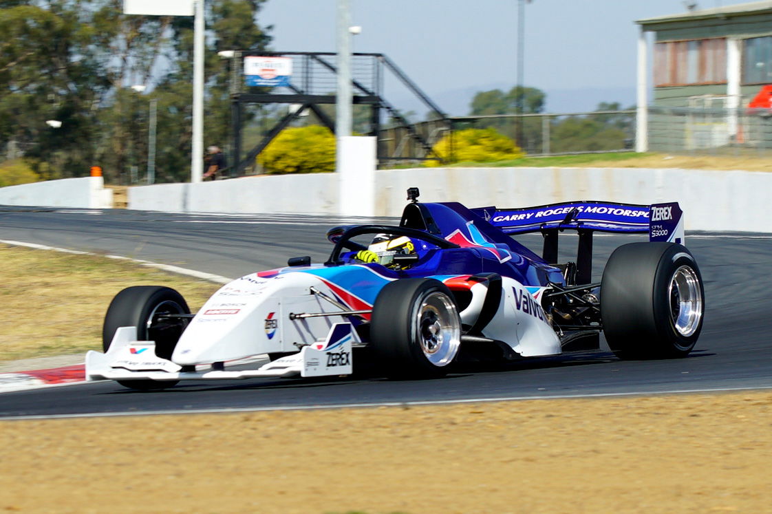 An S5000 at Winton